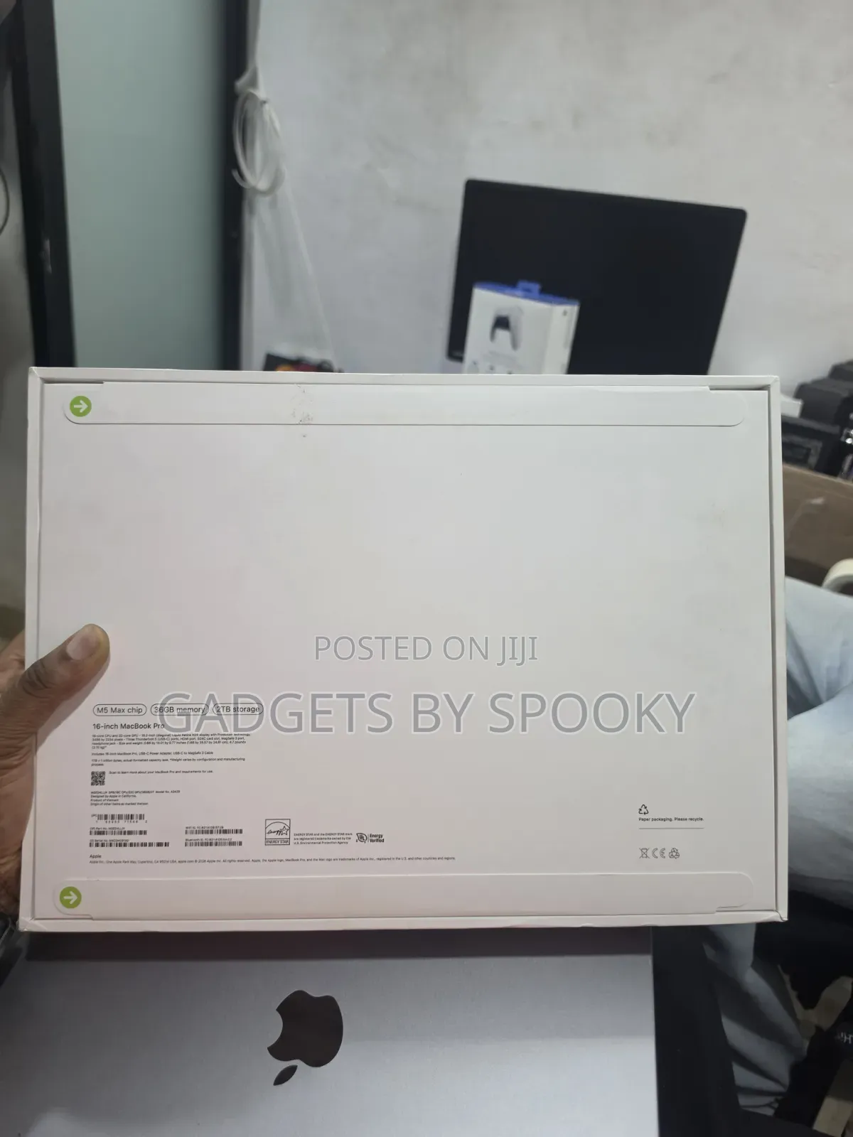 New Laptop Apple MacBook Pro 2026 M5 Max 36GB Apple M5 Max SSD 2T