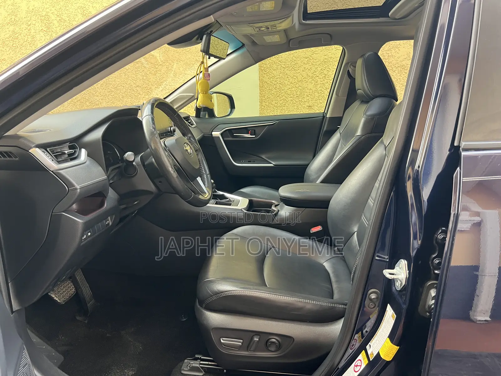 Toyota RAV4 Limited FWD 2019 Blue