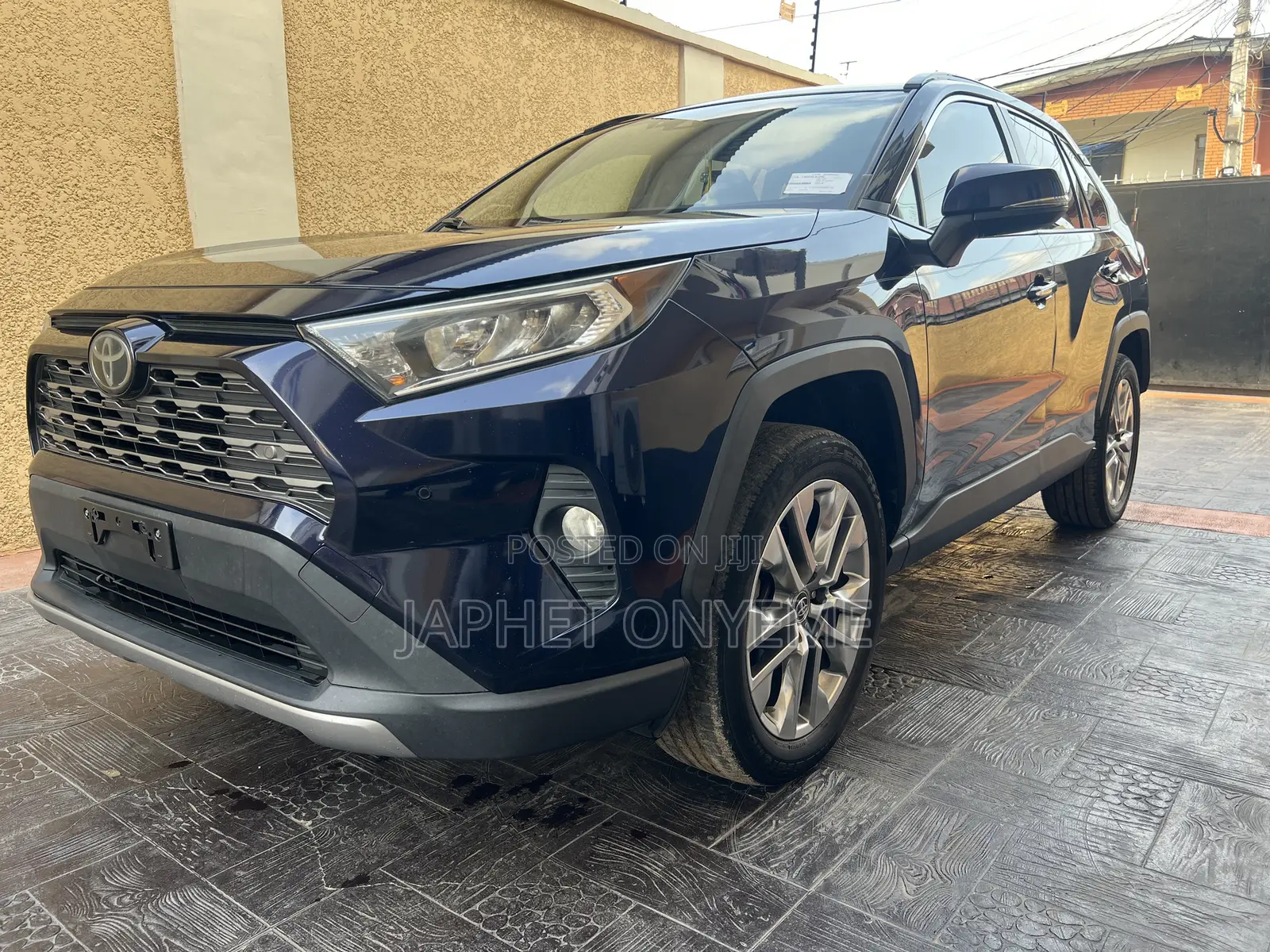 Toyota RAV4 Limited FWD 2019 Blue