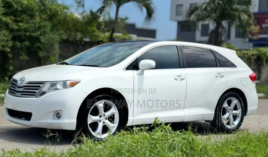 Toyota Venza Limited 2011 White