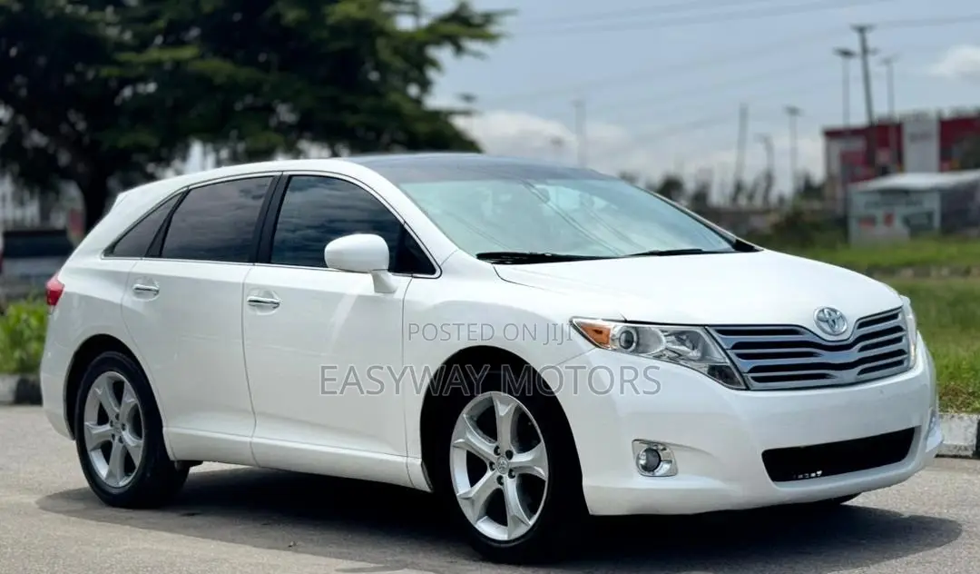 Toyota Venza Limited 2011 White