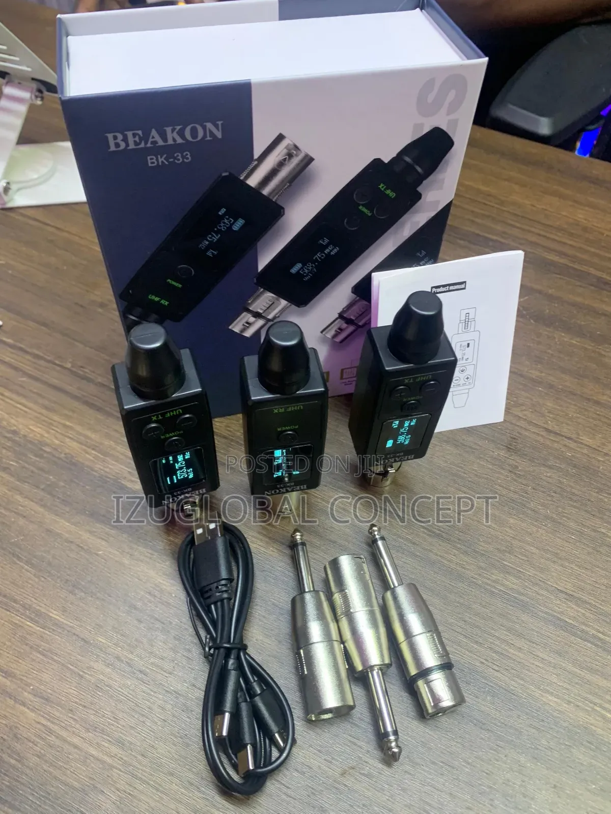 BEAKON BK-33 UHF Wireless Microphone System  150 Meter Range