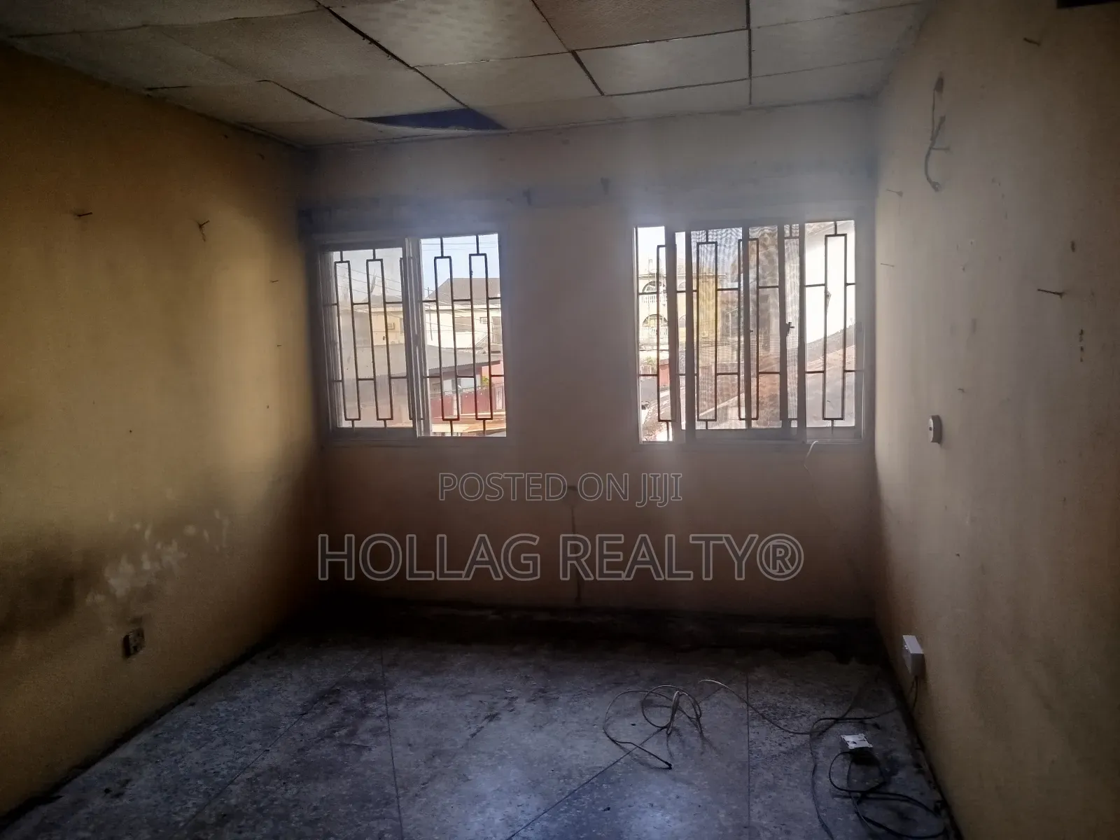 13bdrm House in Ago Palace for sale