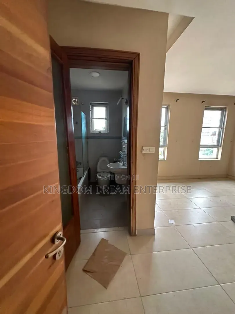 2bdrm Apartment in Victoria Island, Epe Road for rent
