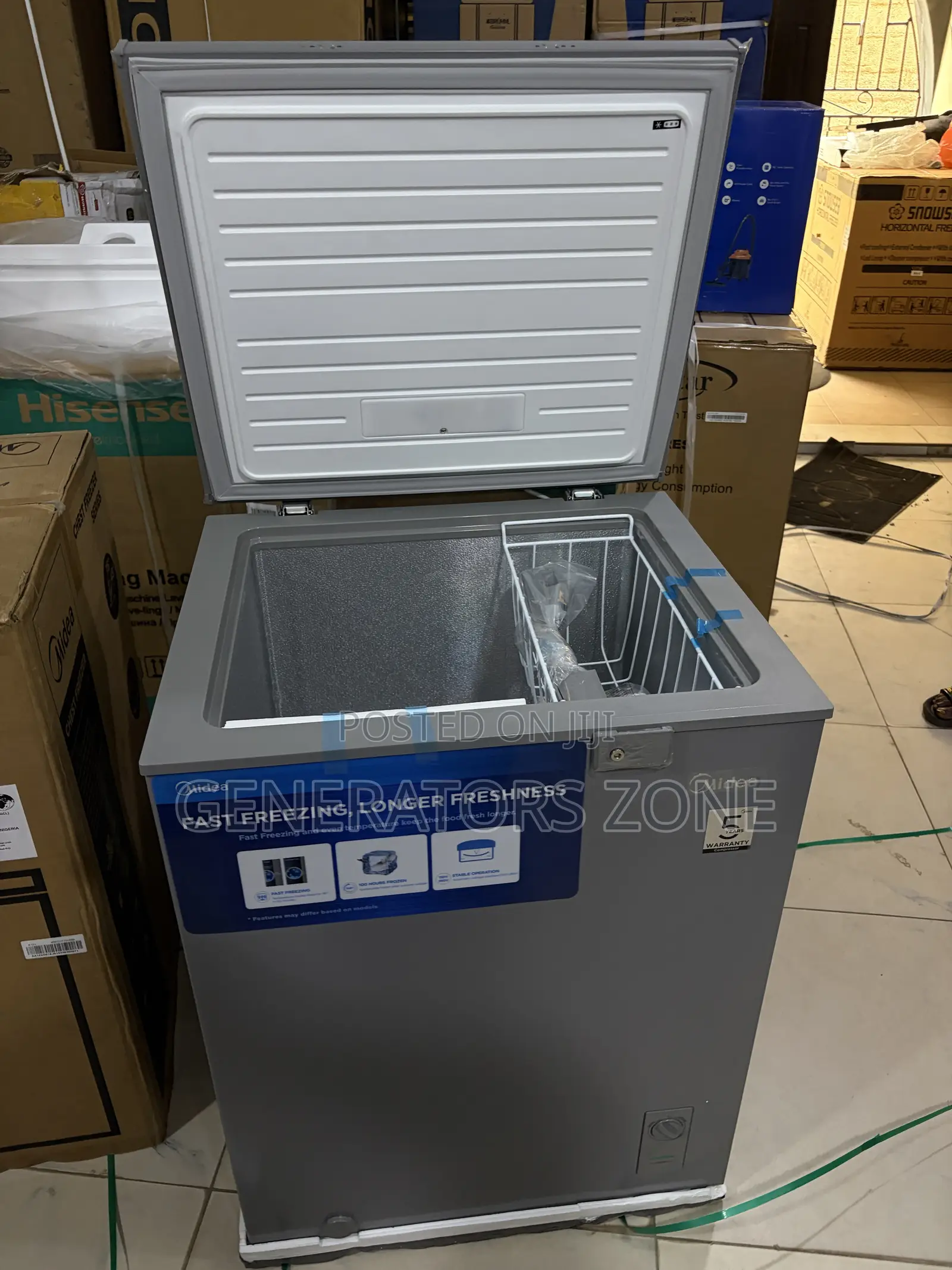 Midea 142L Chest Freezer for Meat and Fish Storage