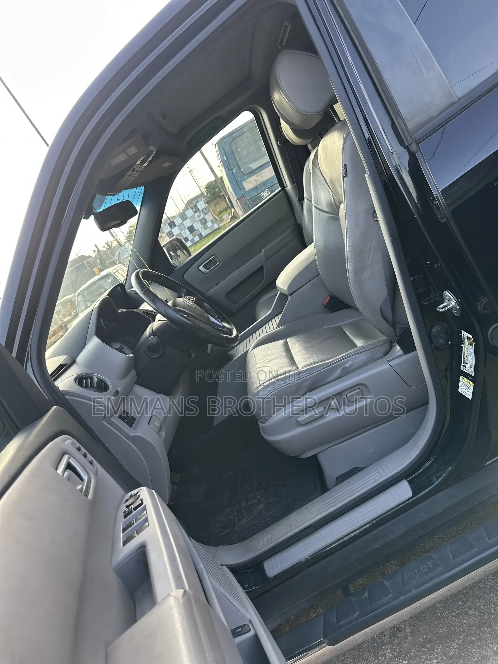 Honda Pilot Touring w/RES/Navi 4WD (3.5L 6cyl 5A) 2013 Black