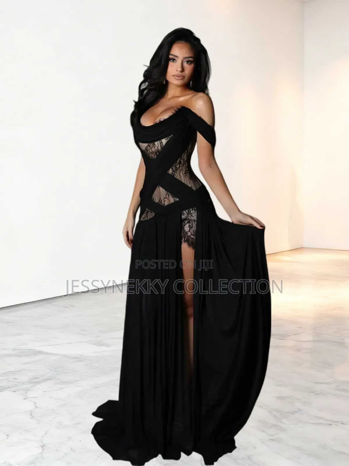 Classic Luxurious Ladies Dinner Gown