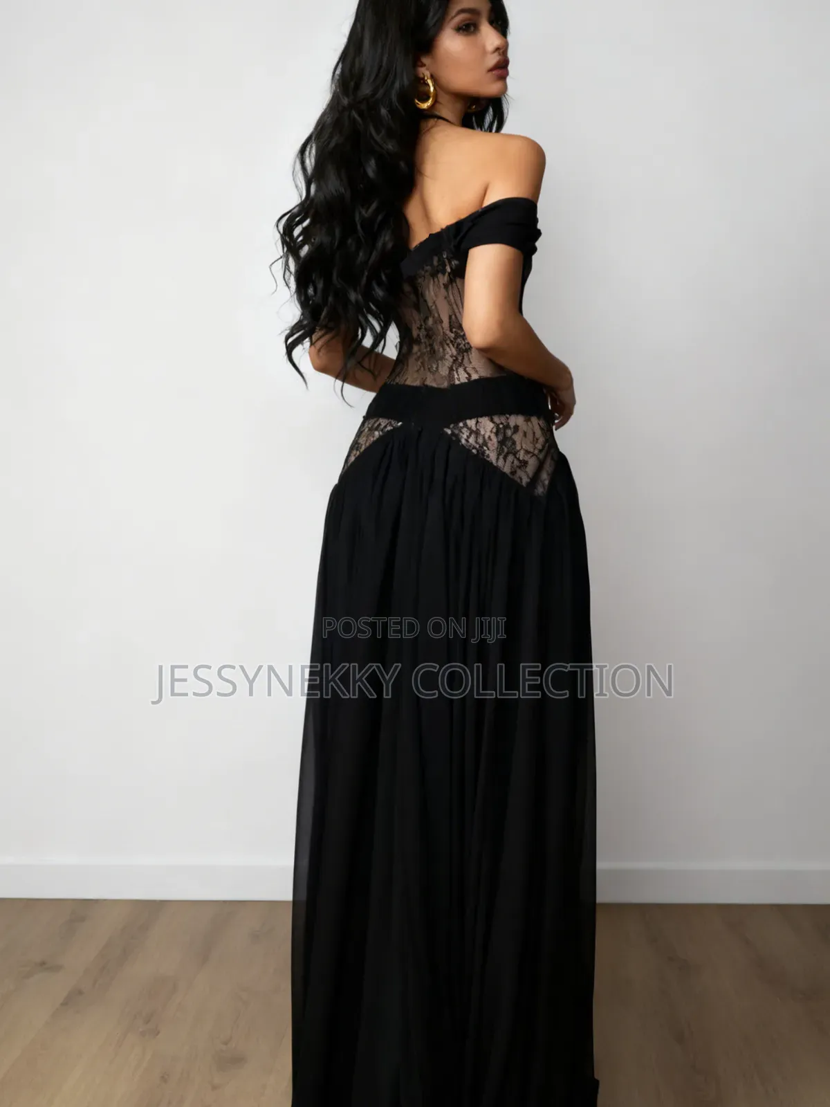 Classic Luxurious Ladies Dinner Gown