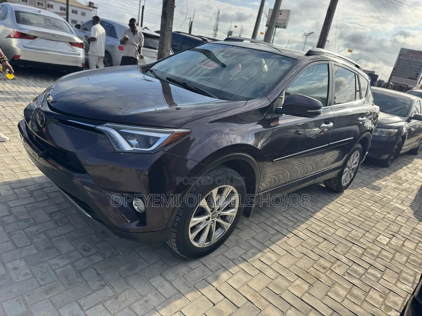 Toyota RAV4 Limited AWD (2.5L 4cyl 6A) 2017 Ivory