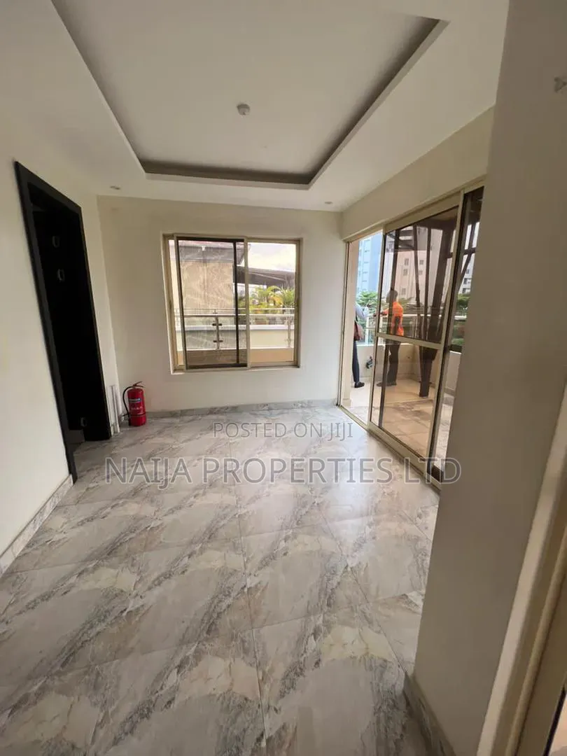3bdrm Penthouse in Oniru Estate, Victoria Island Extension for rent