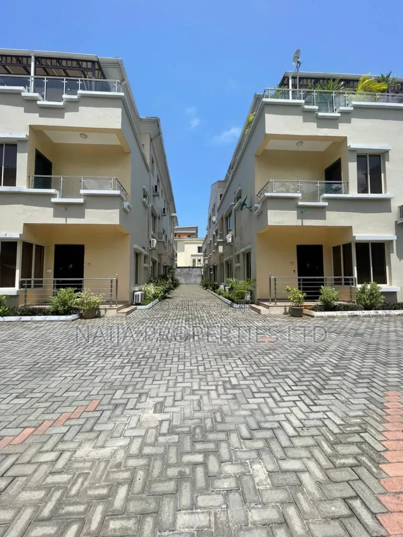 3bdrm Penthouse in Oniru Estate, Victoria Island Extension for rent