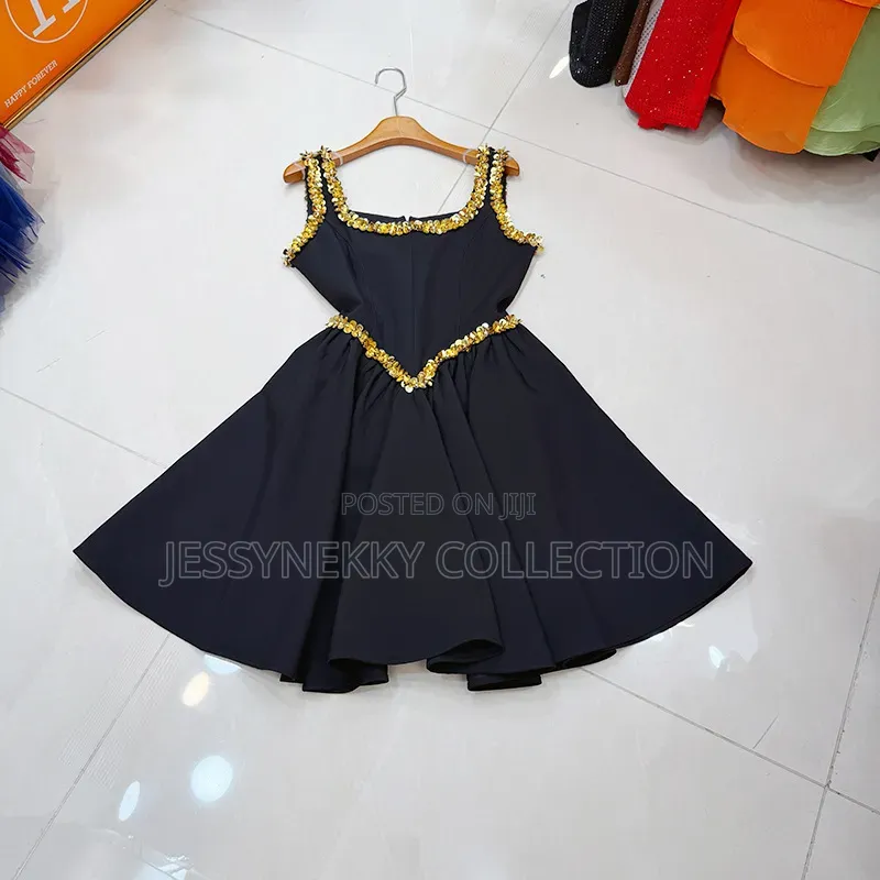 Quality Luxurious Ladies a-Shape Dress