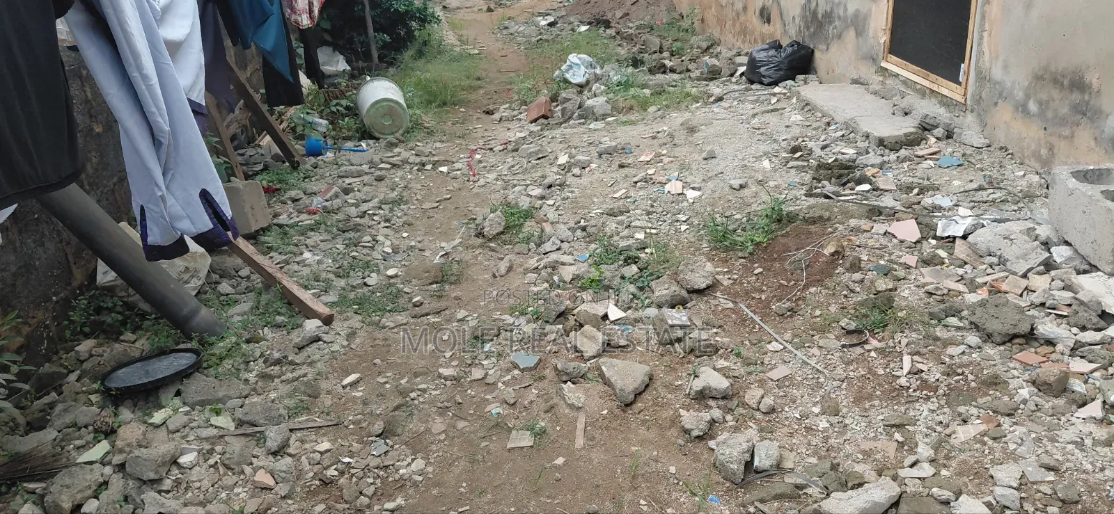 3 Plots Montesary 4 Sale Behind Shoprite Buit Up Lagos