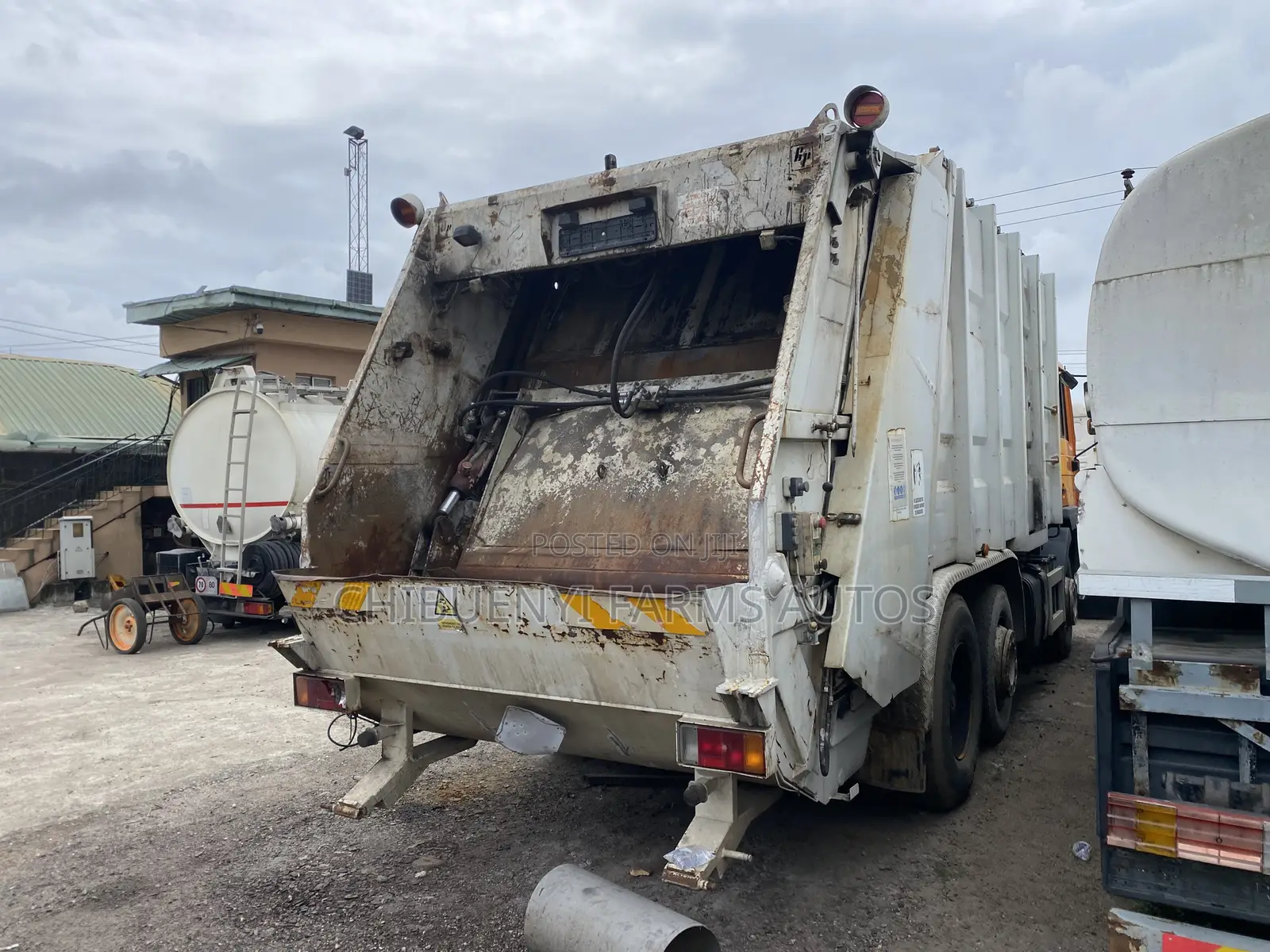 Garbage Compactor (Manual-Injector)