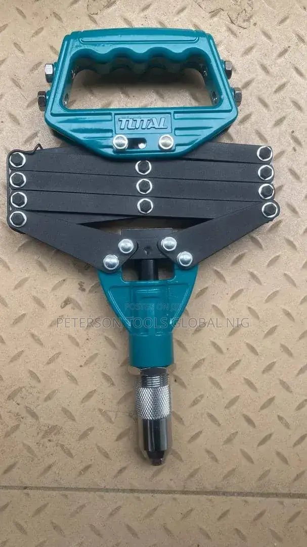 Total Pumping Rivet Machine