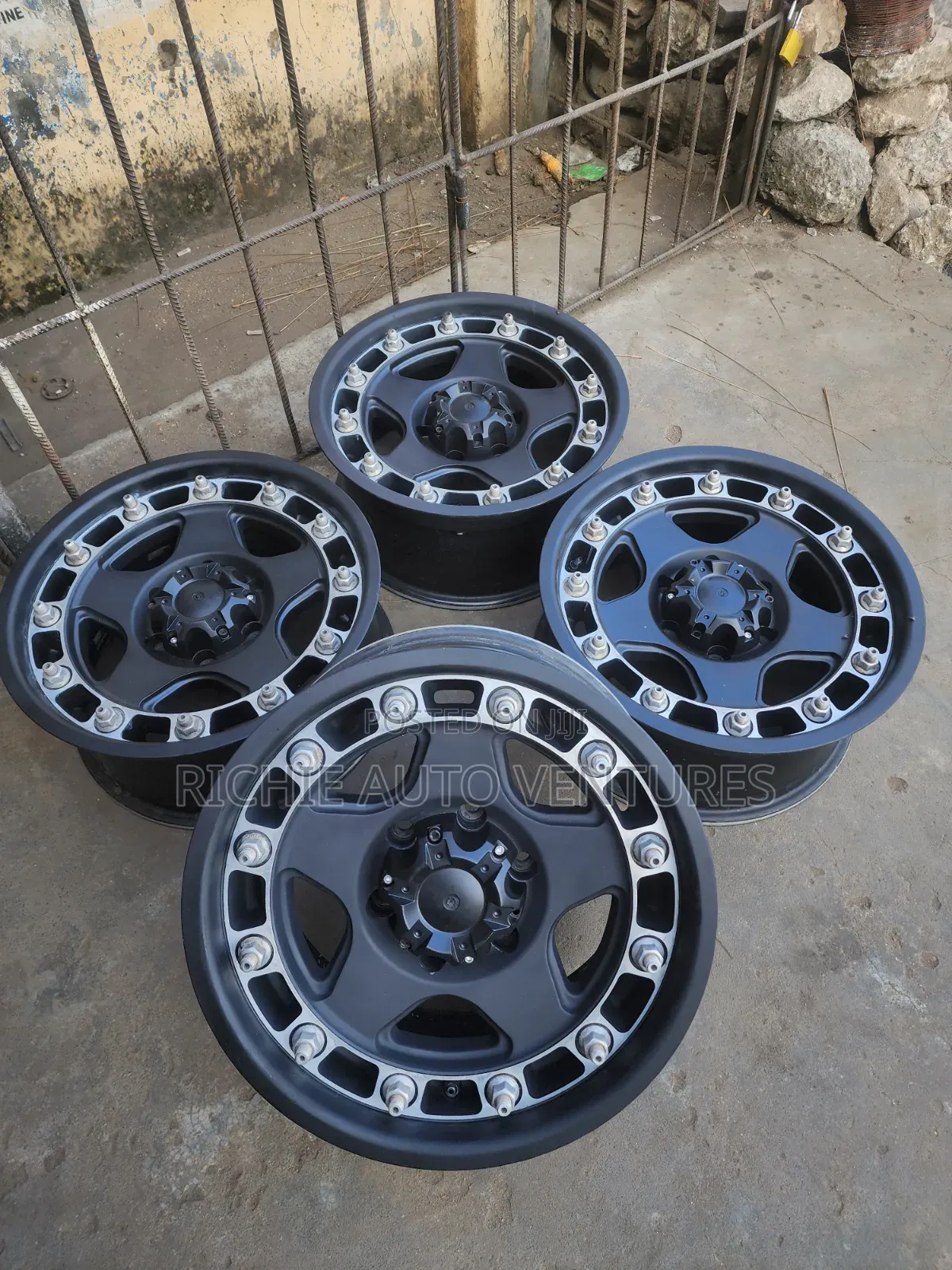 17-Inch Off-Road Rim.
