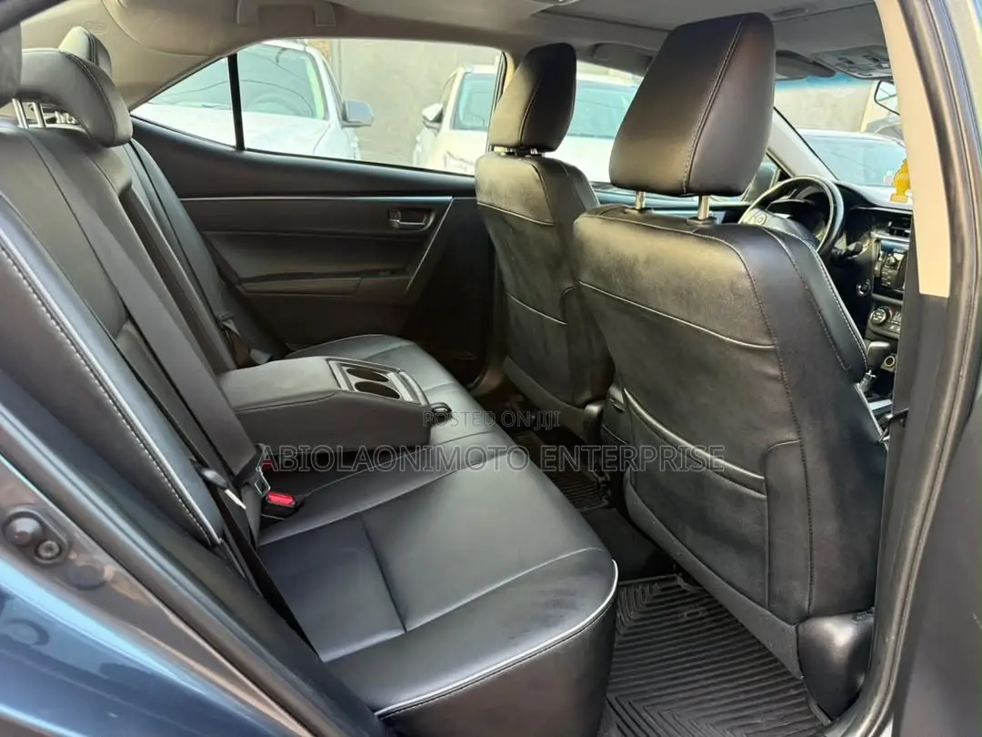 Toyota Corolla S Premium 4dr Sedan (1.8L 4cyl CVT) 2015 Gray