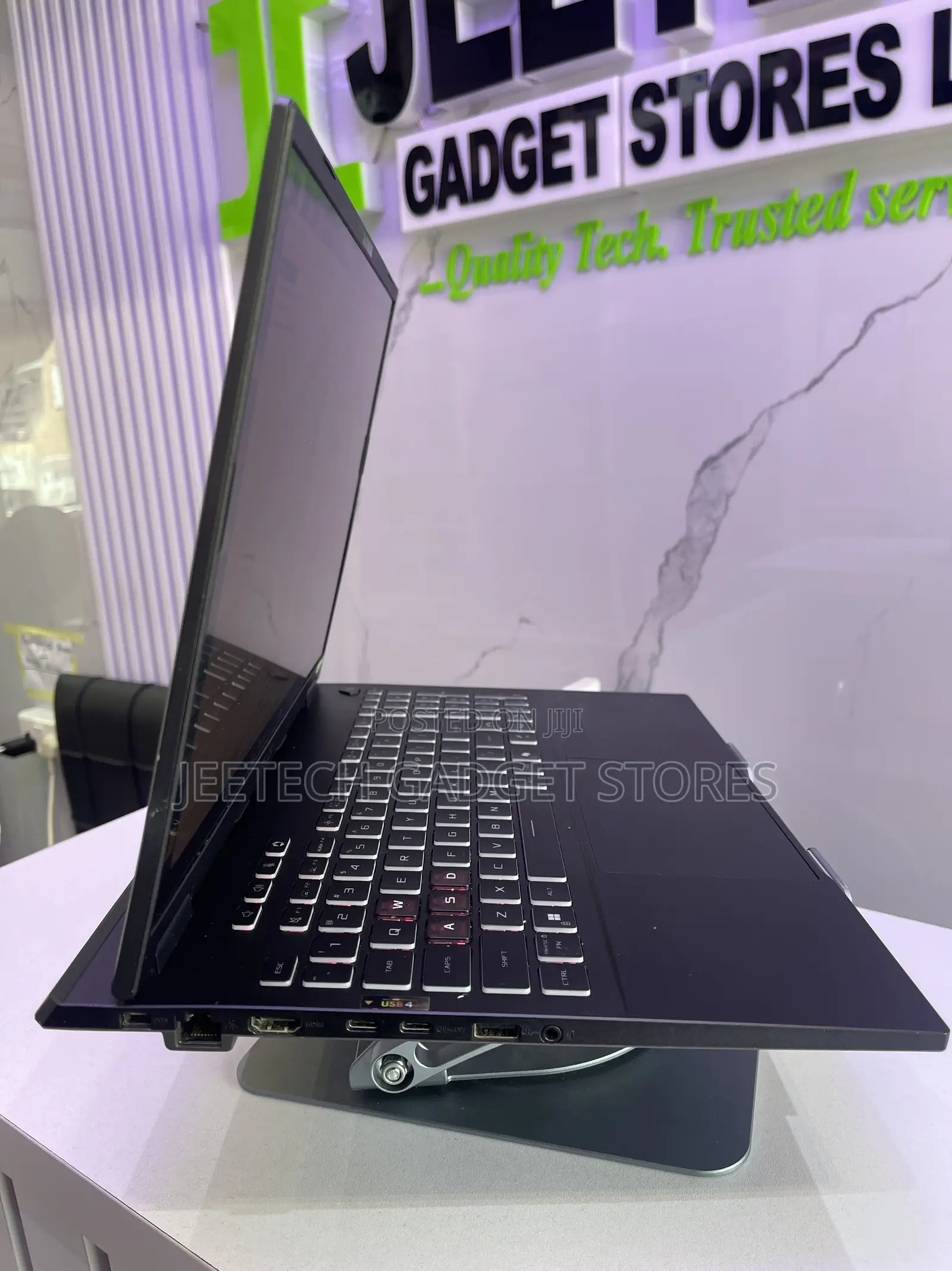 Laptop Asus TUF Gaming A16 32GB AMD Ryzen 9 SSD 1T