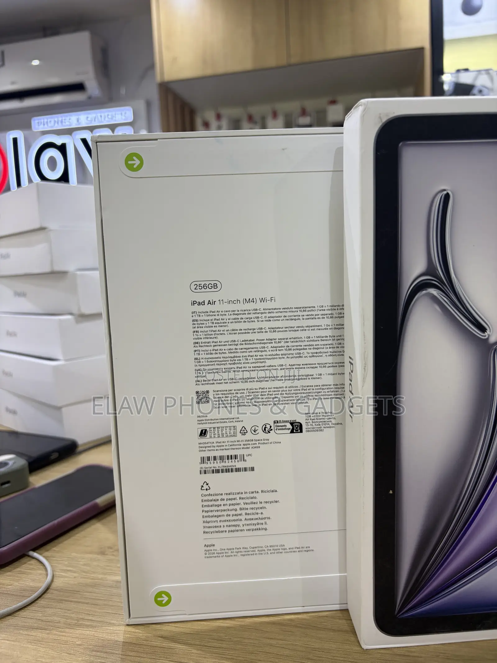 New Apple iPad Air 256 GB Blue