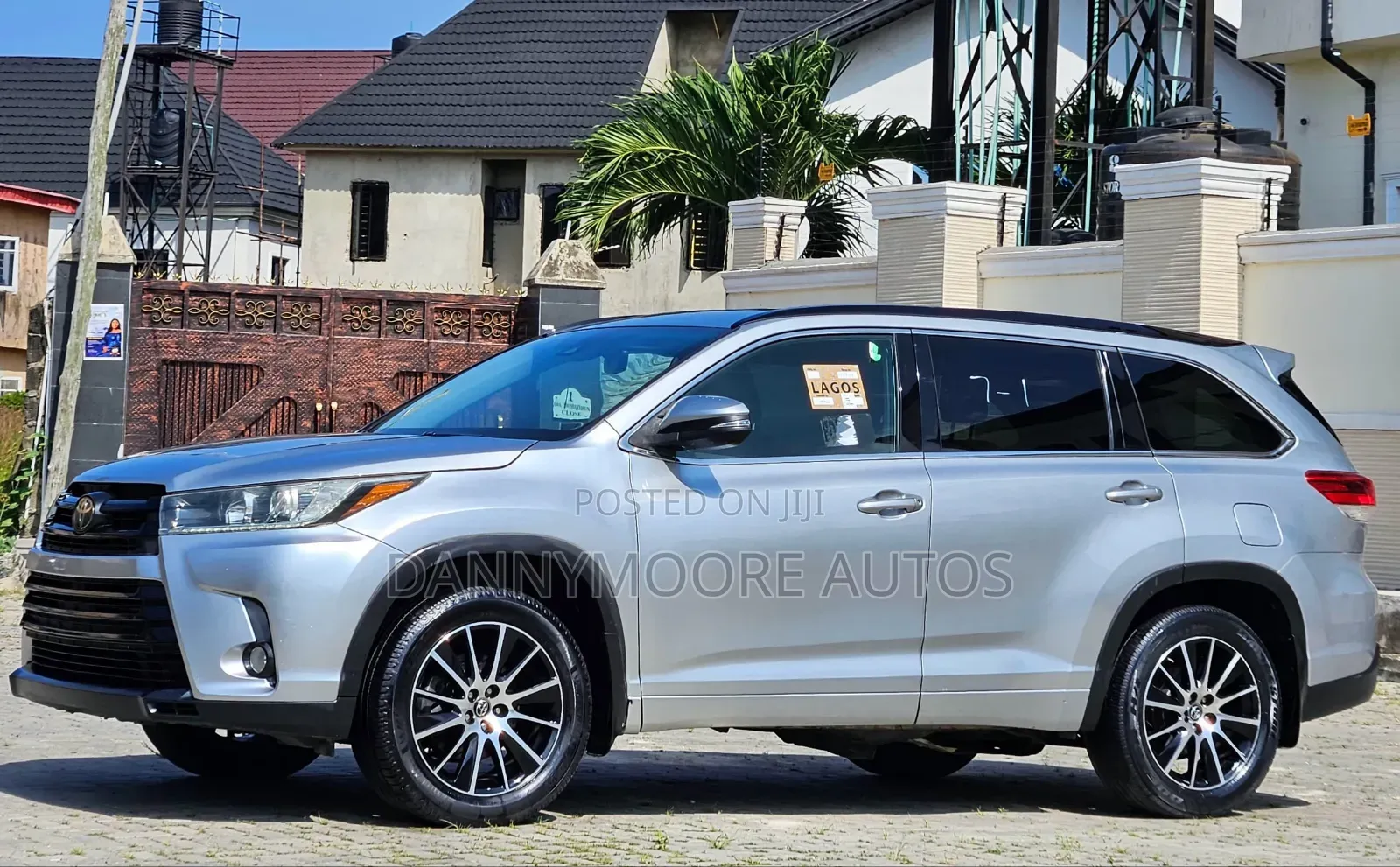 Toyota Highlander SE 4x4 V6 (3.5L 6cyl 8A) 2018 Silver
