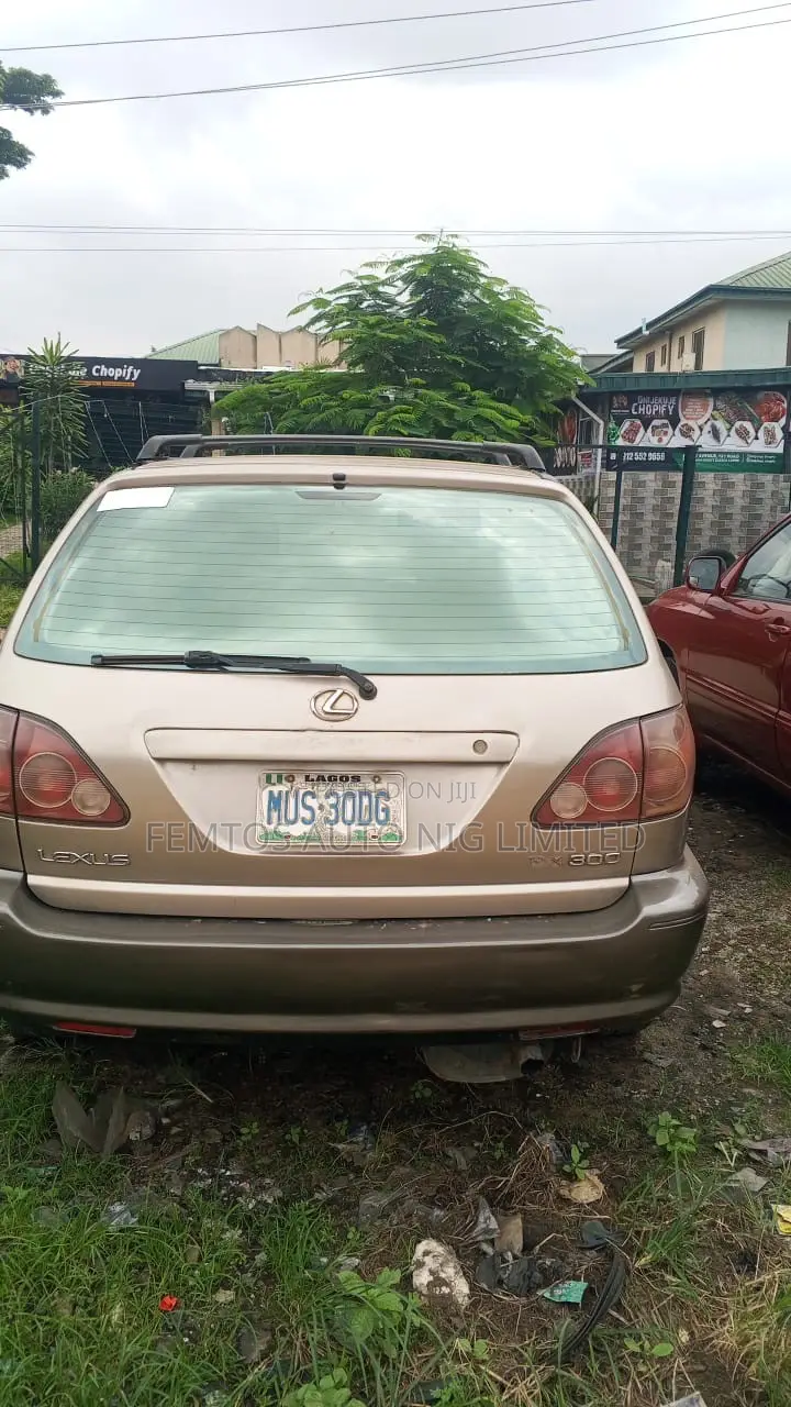 Lexus RX 300 1999 Gold
