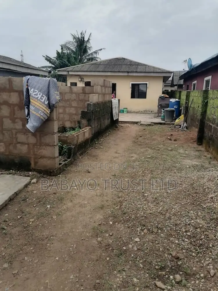 Mini Flat in Iseri Olofin for sale