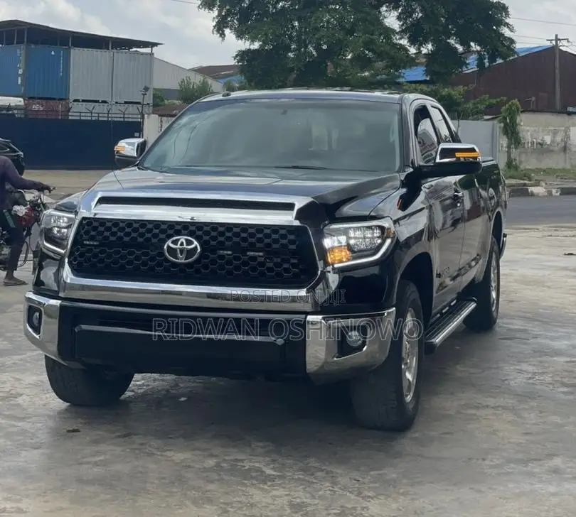Toyota Tundra 2012 Black