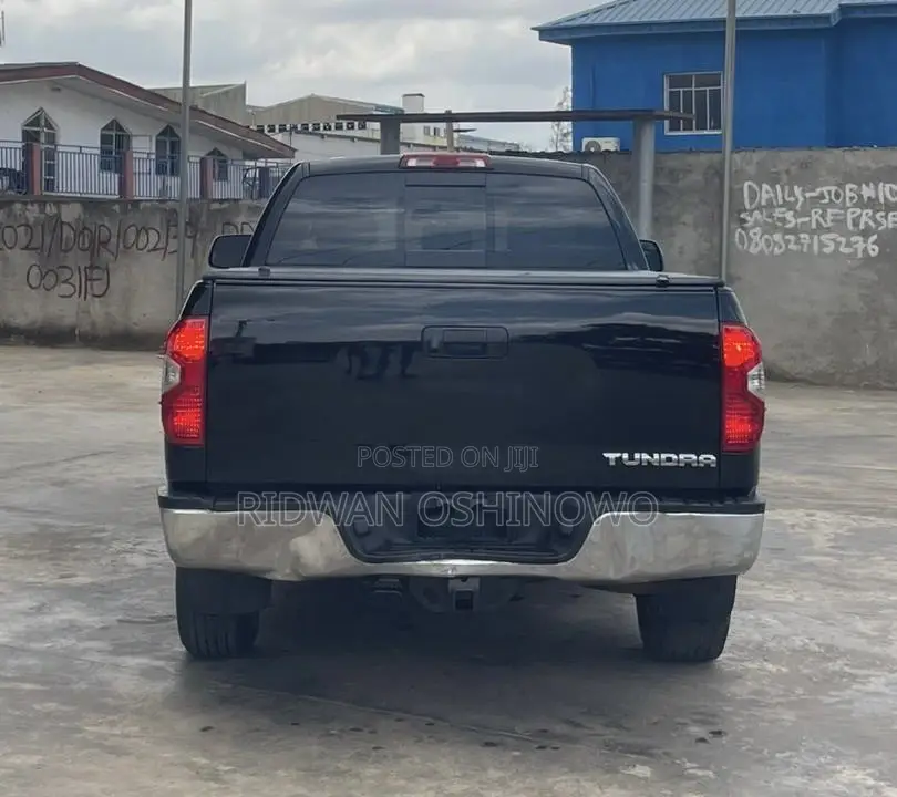 Toyota Tundra 2012 Black