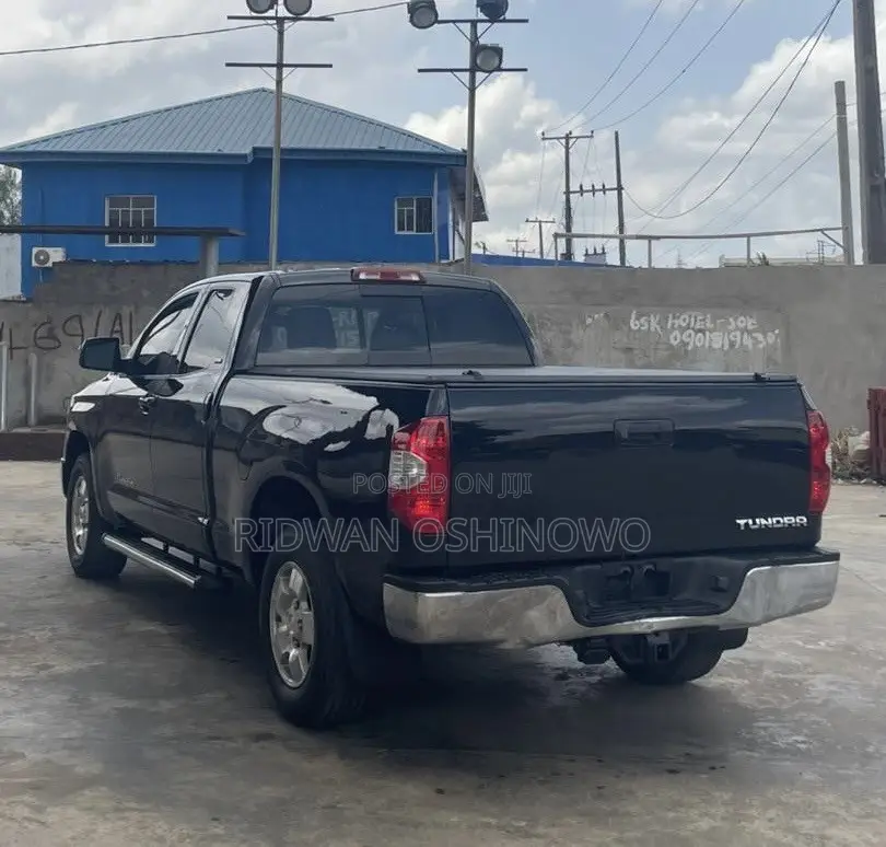 Toyota Tundra 2012 Black