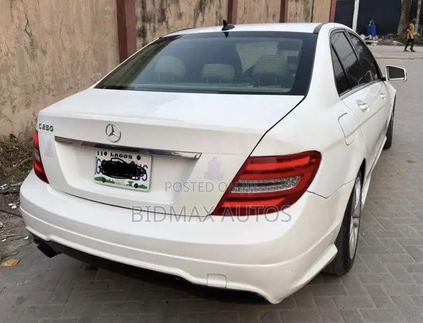 Mercedes-Benz C250 2013 Silver