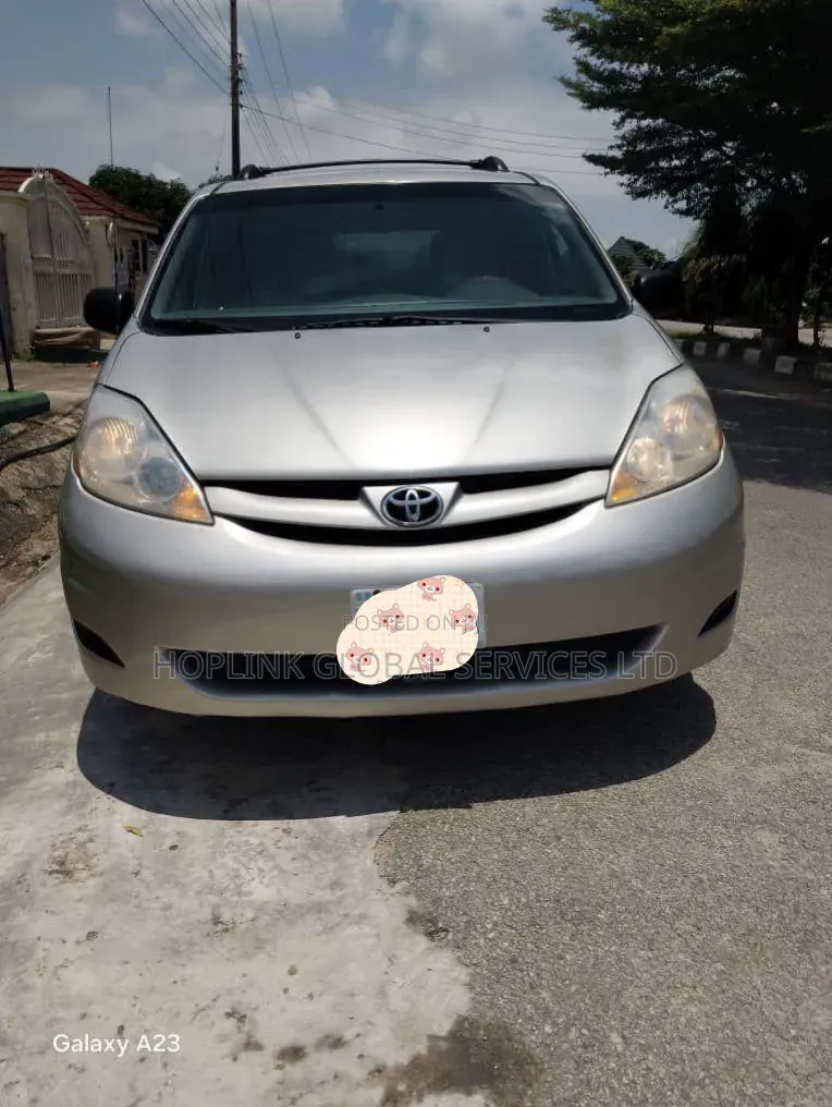 Toyota Sienna 2007 Silver