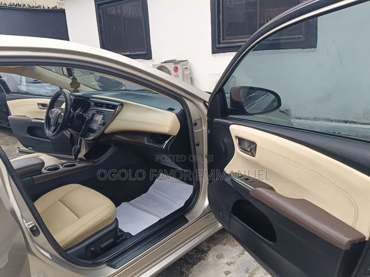 Toyota Avalon Limited 4dr Sedan (3.5L 6cyl 6A) 2014 Brown