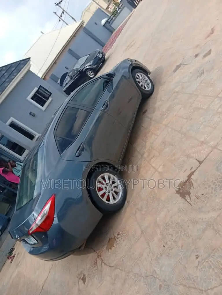 Toyota Corolla 2015 Gray