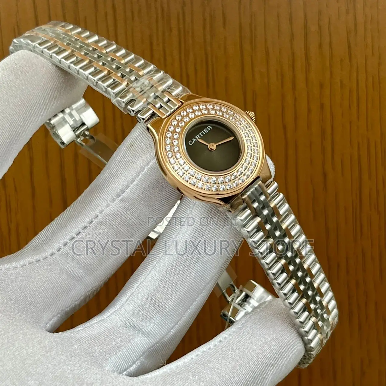 Versace Quality Luxury Ladies Chain Strap Wristwatch