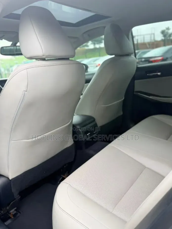 Lexus IS 2016 Silver