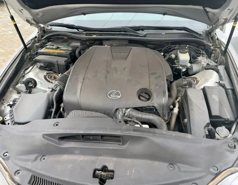 Lexus IS 2016 Silver