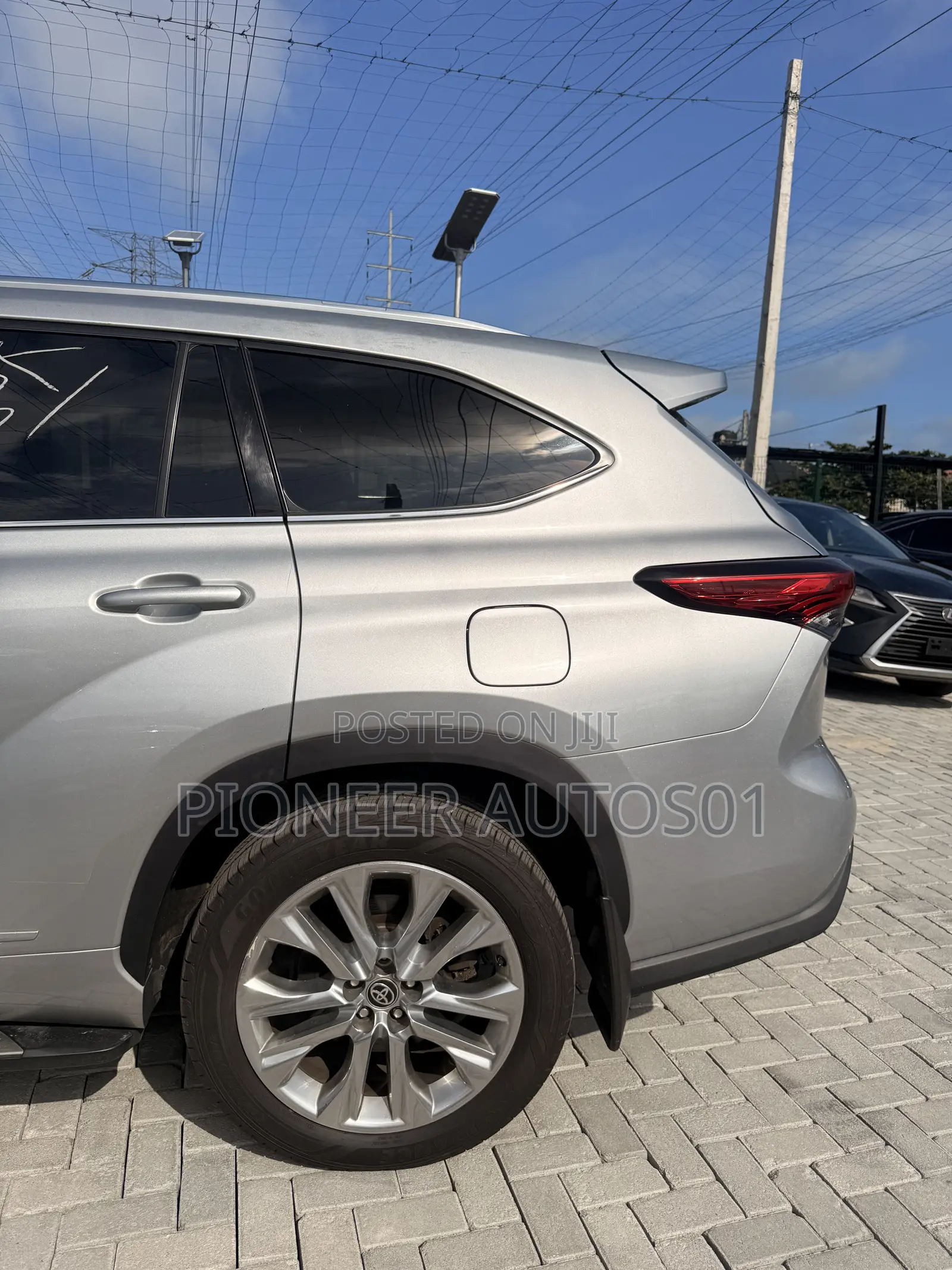 Toyota Highlander Limited AWD 2020 Blue
