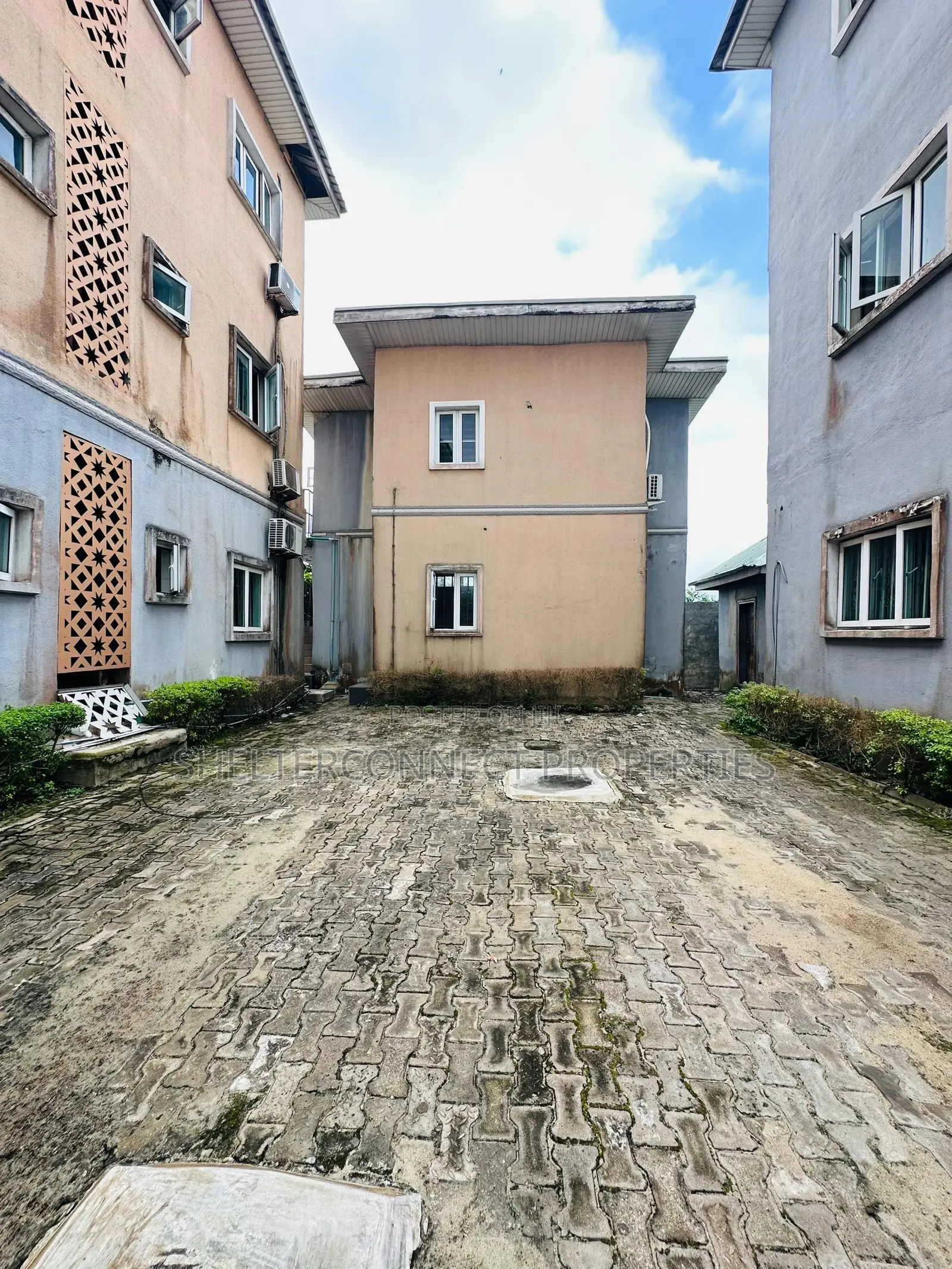 1bdrm Apartment in Eleganza, VGC / Ajah for rent