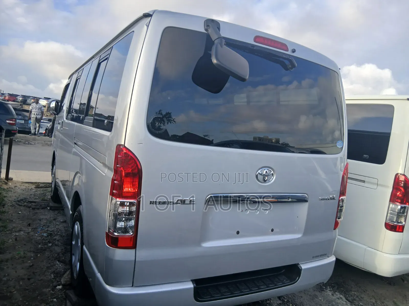 Toyota HiAce 2012 Silver
