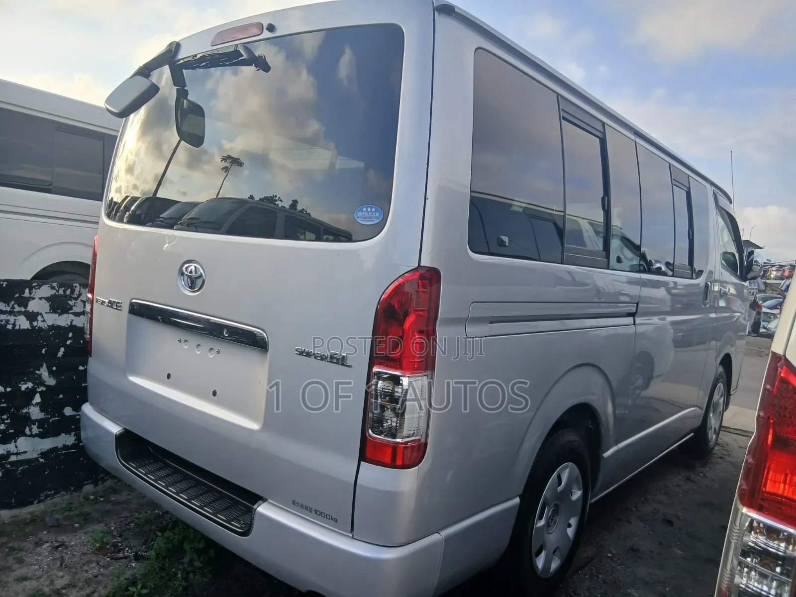 Toyota HiAce 2012 Silver