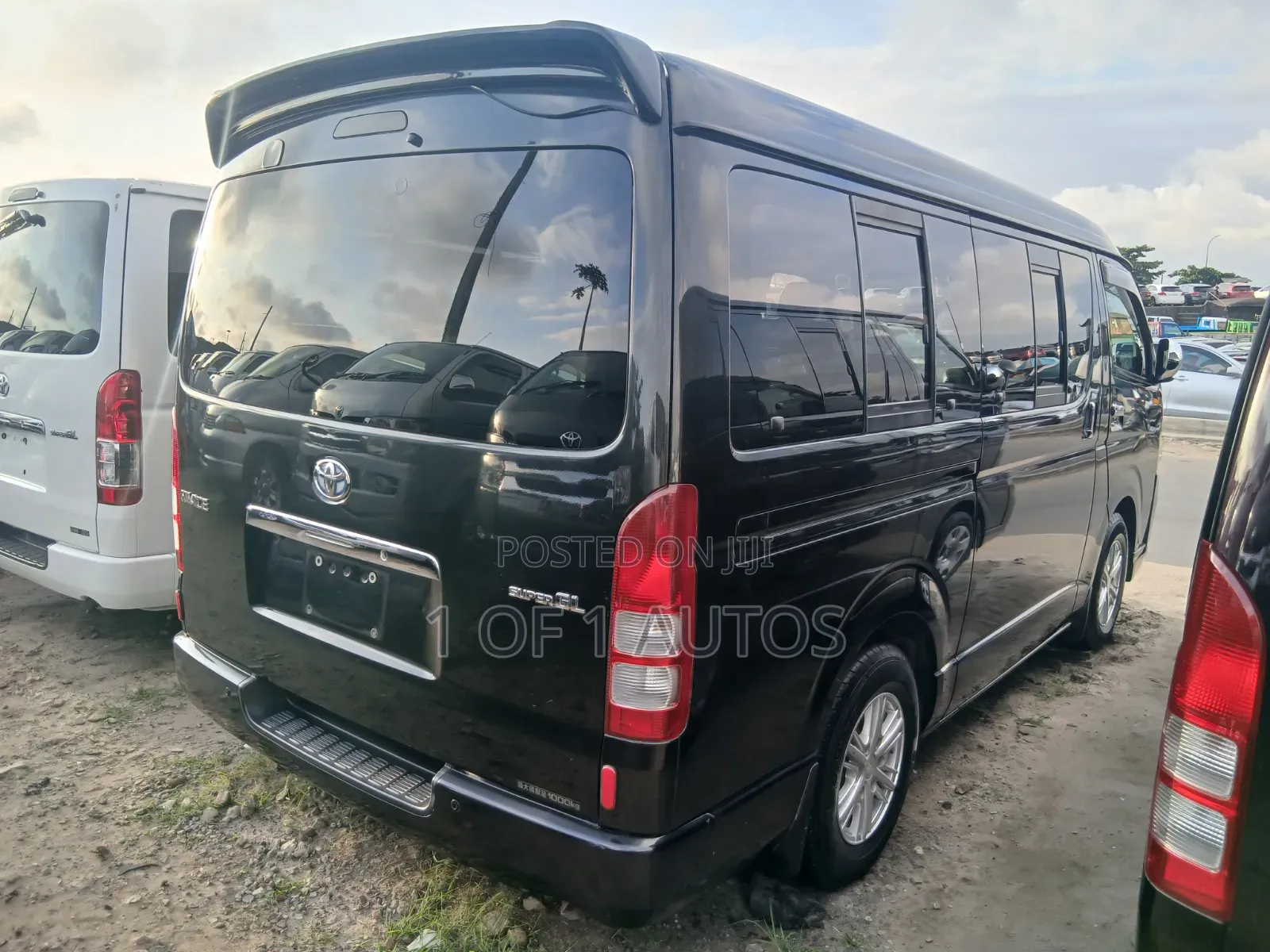Toyota HiAce 2012 Black