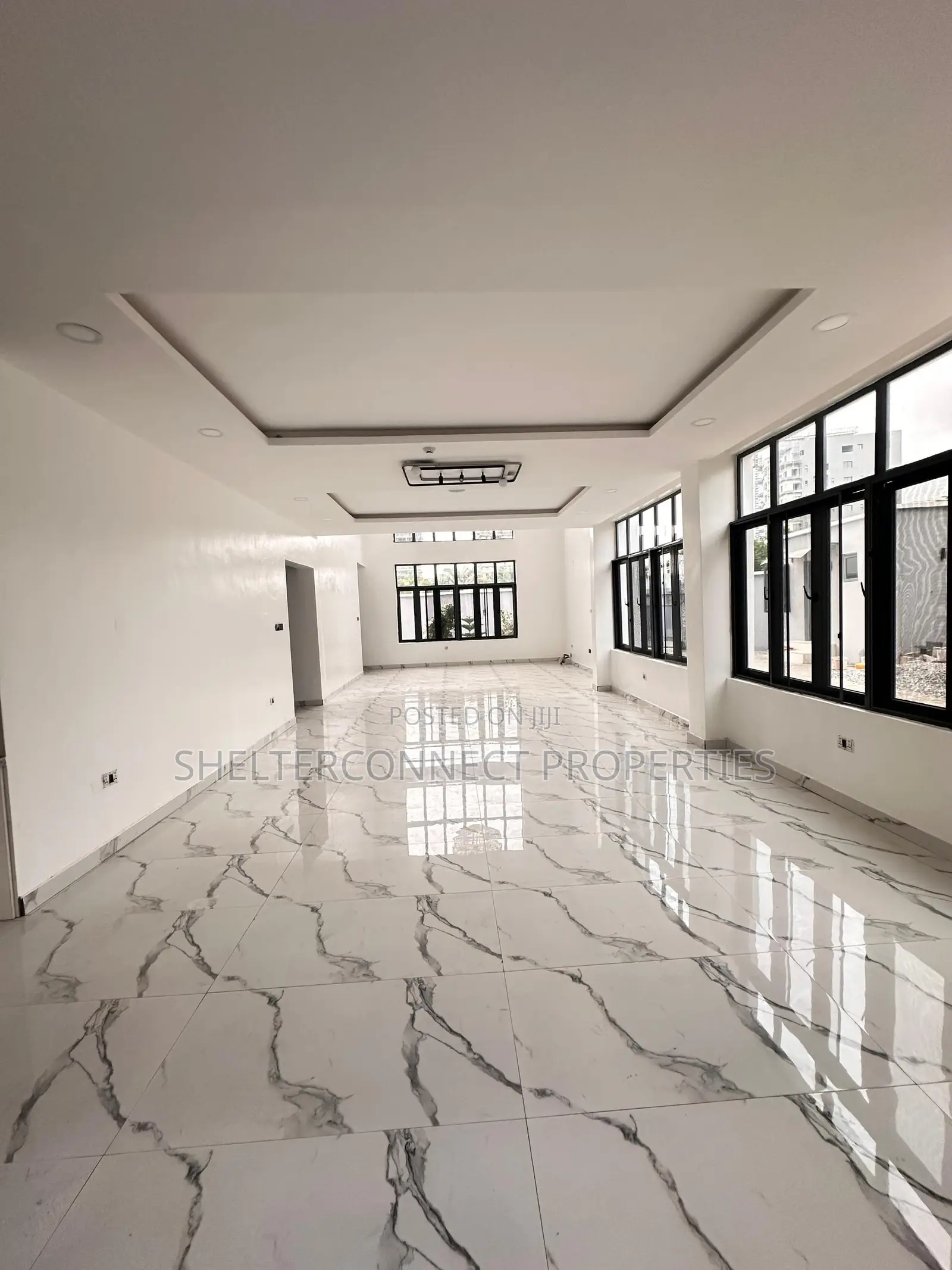 5bdrm Duplex in Banana Island for rent
