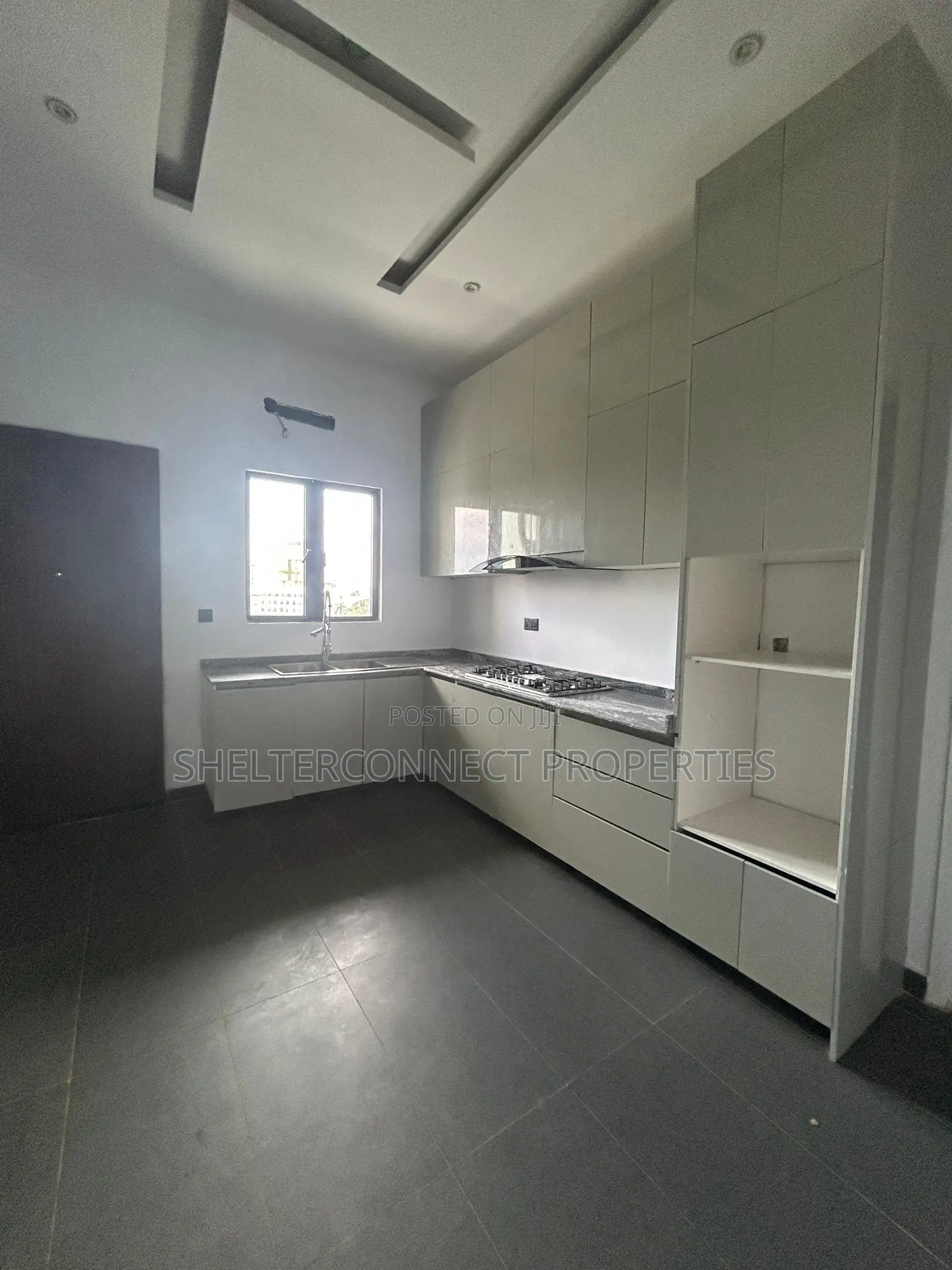 3bdrm Apartment in Victoria Island for rent