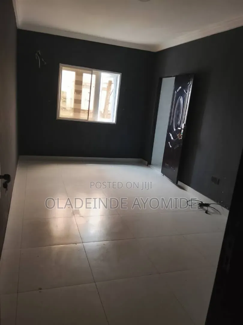 3bdrm Apartment in Chevron for rent
