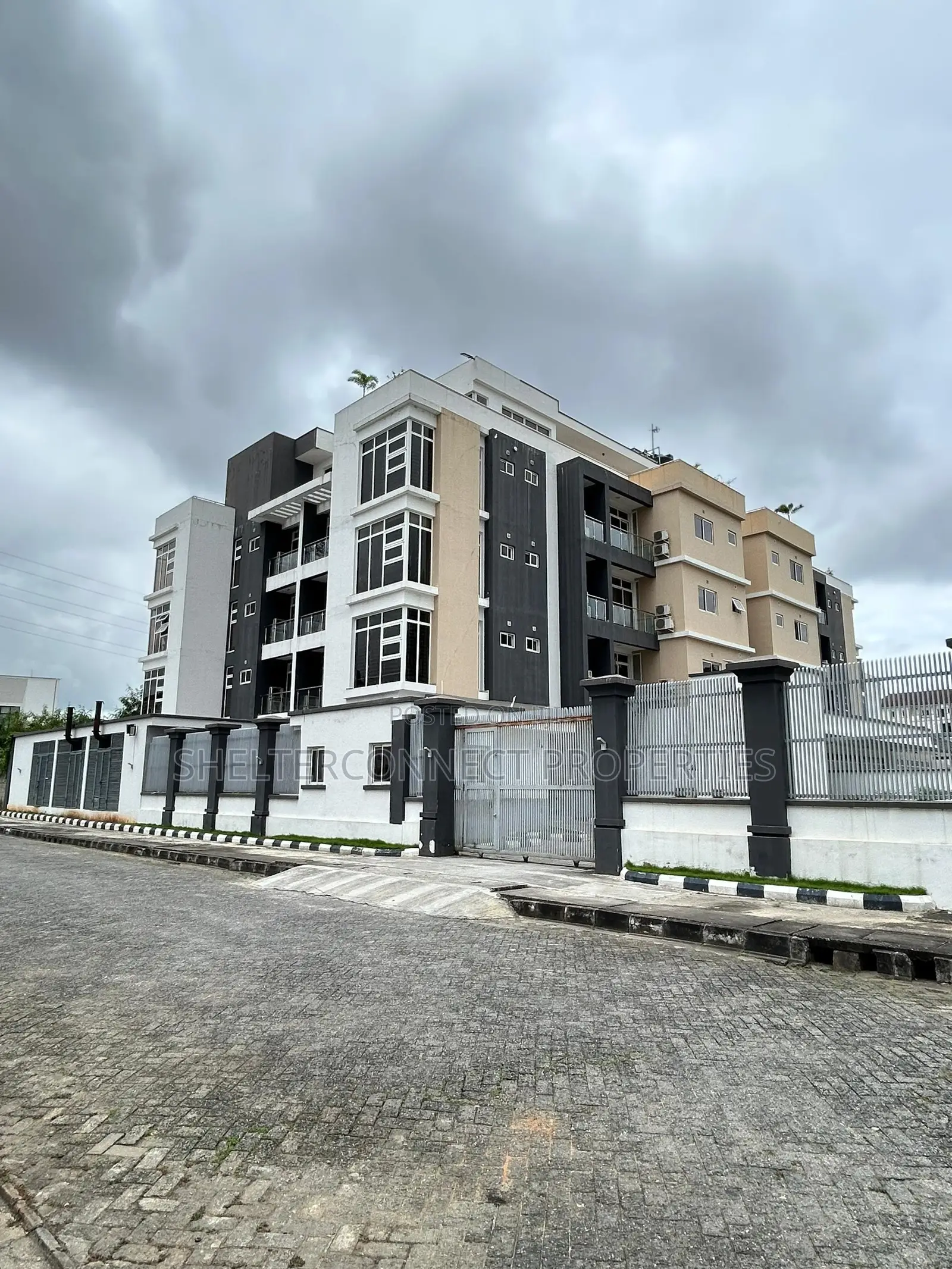 3bdrm Apartment in Banana Island for rent