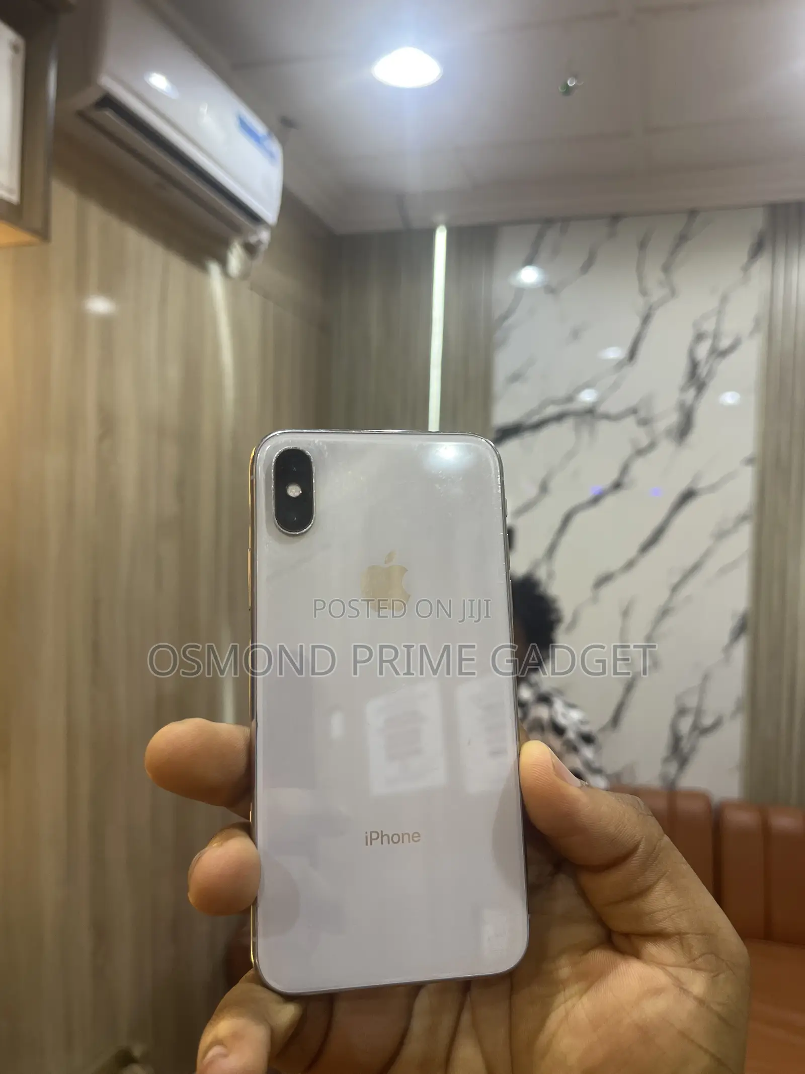 Apple iPhone X 64 GB White