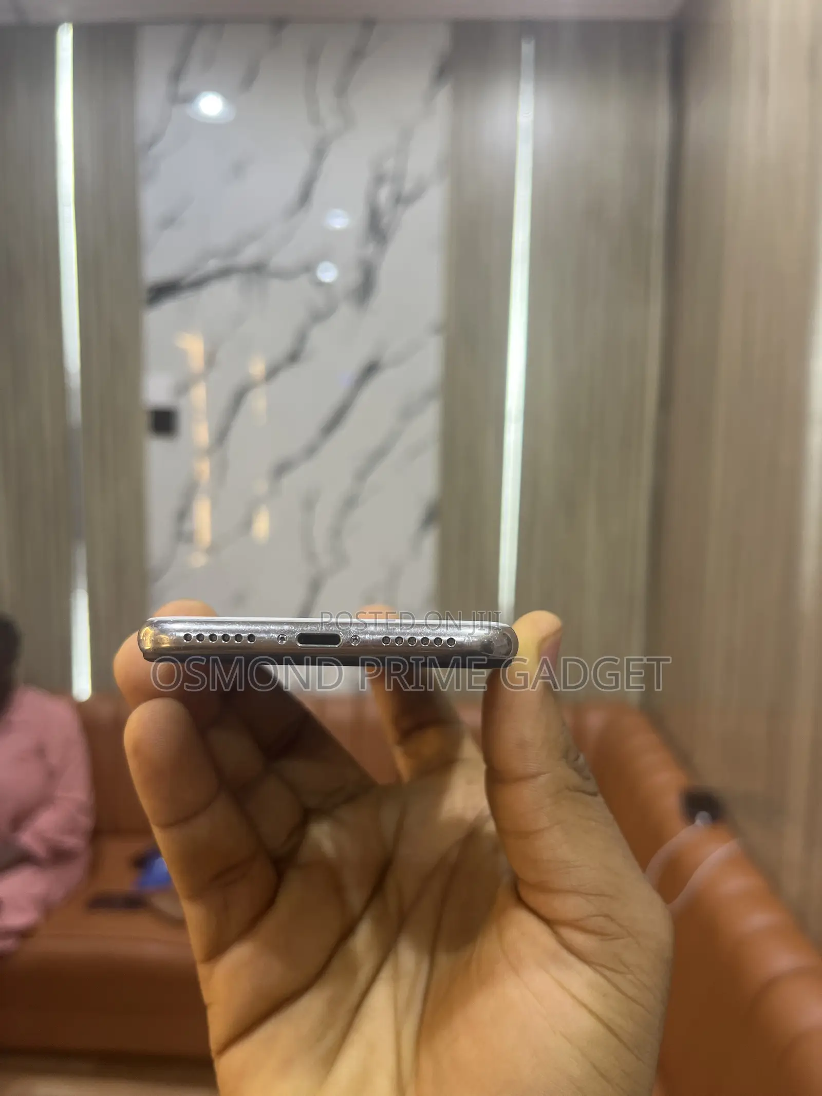 Apple iPhone X 64 GB White