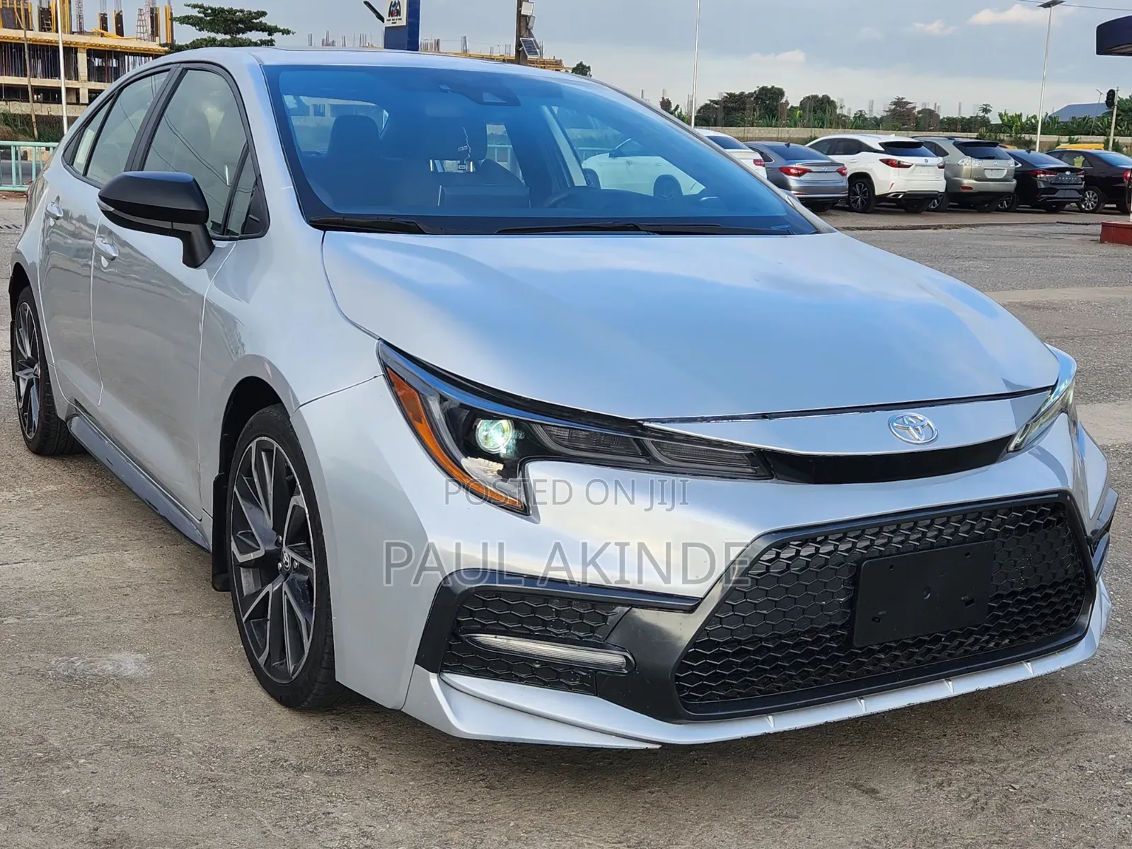 Toyota Corolla SE 2021 Silver
