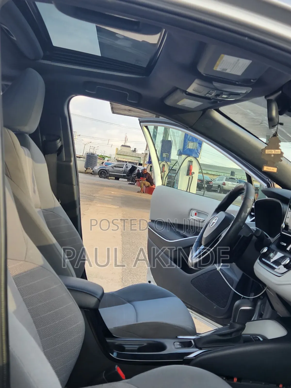 Toyota Corolla SE 2021 Silver