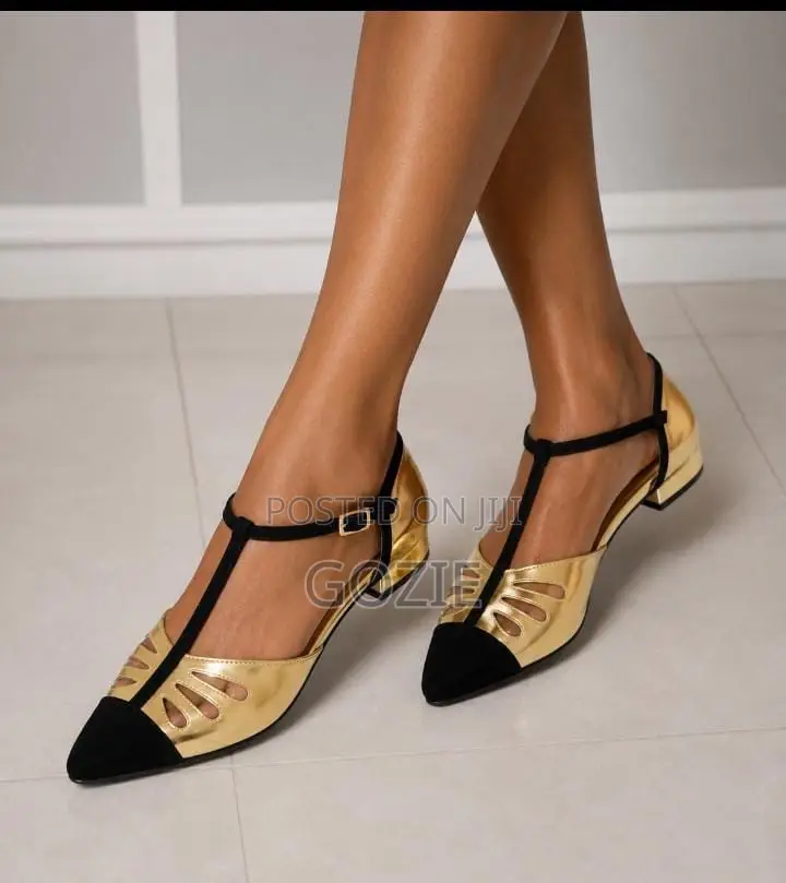 Beautiful Low Heel Buckle Sandals